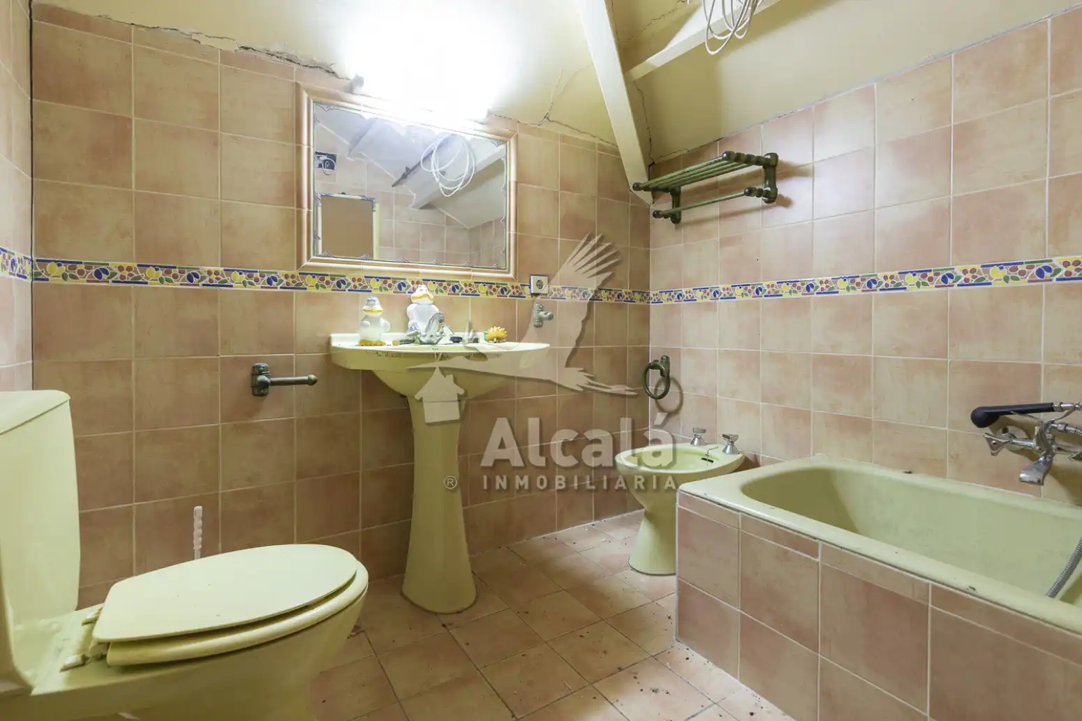 Baño de Casa o chalet en venta en Valverde de Alcalá con Calefacción, Terraza y Trastero