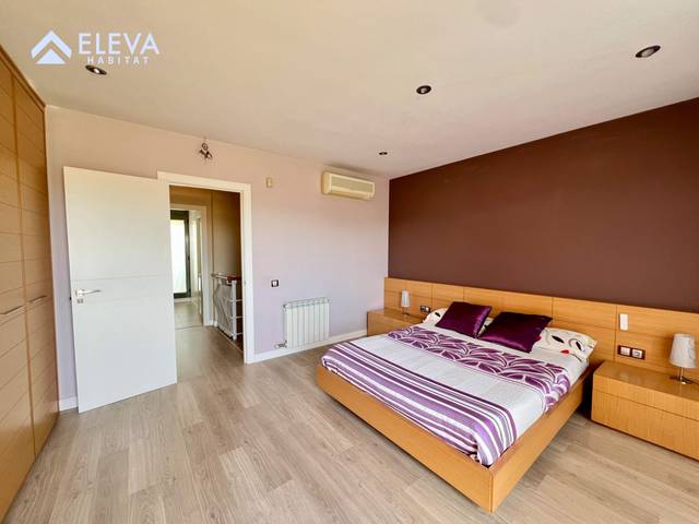 Casa adosada en Venta en Calle AGRAMUNT en La Bordeta