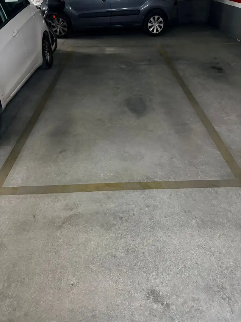 Garatge en venda en Badalona