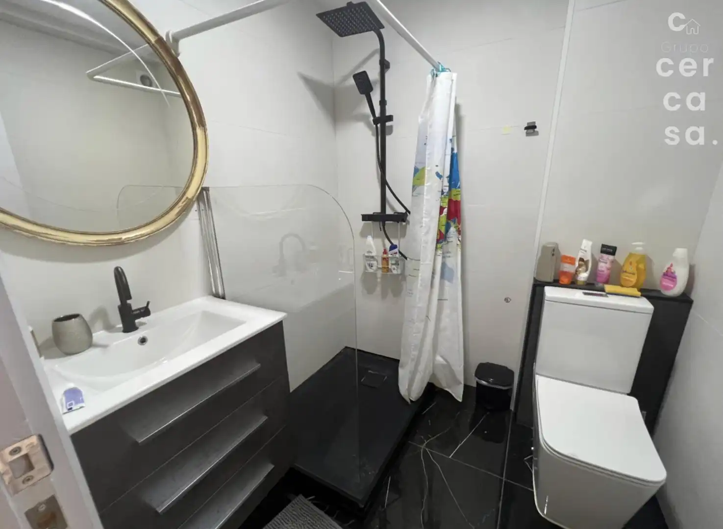 Baño de Piso en venta en Valencia con Aire acondicionado y Balcón