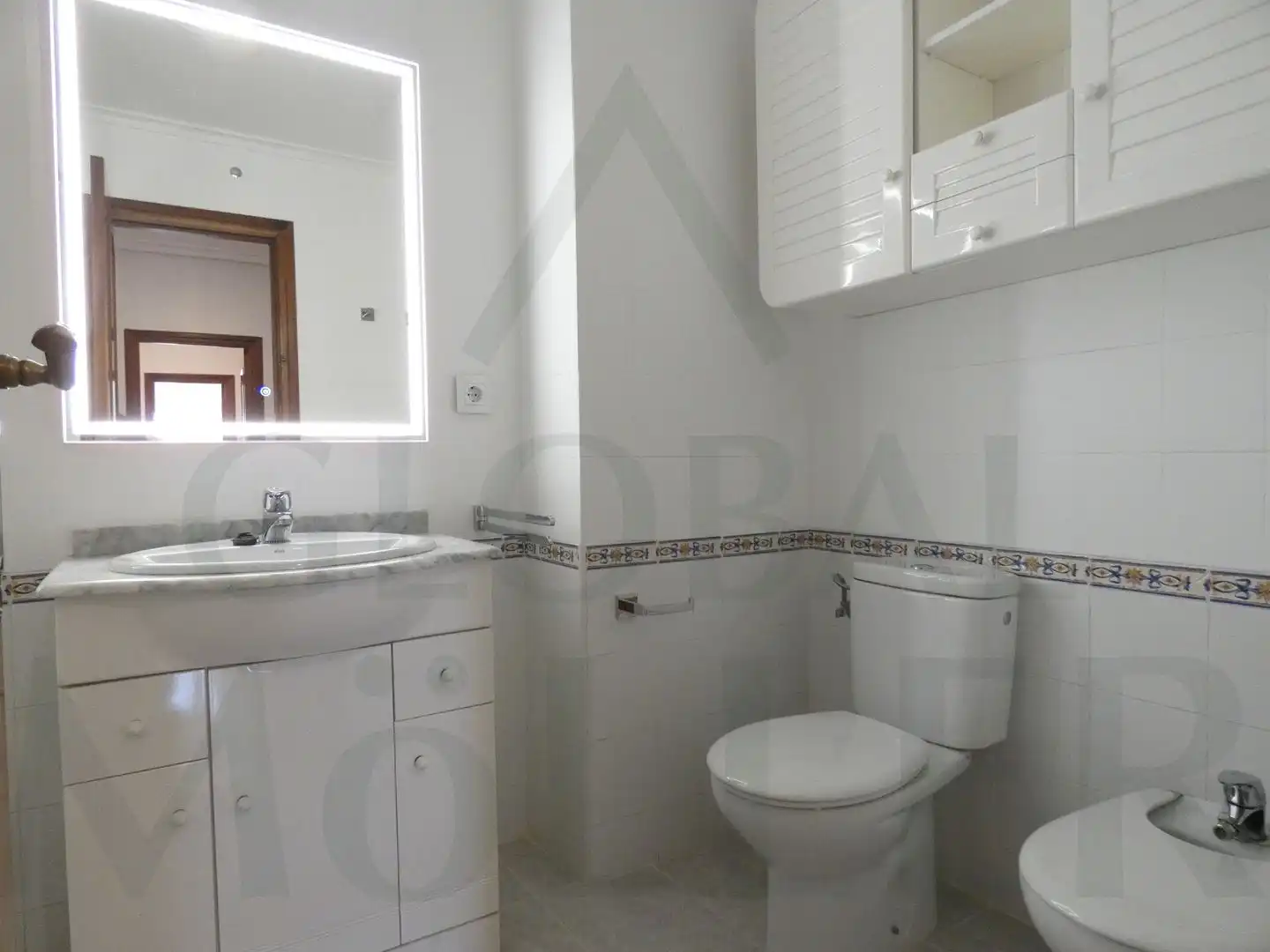 Flat for rent in Calle Ángel Bruna, 20, Ensanche