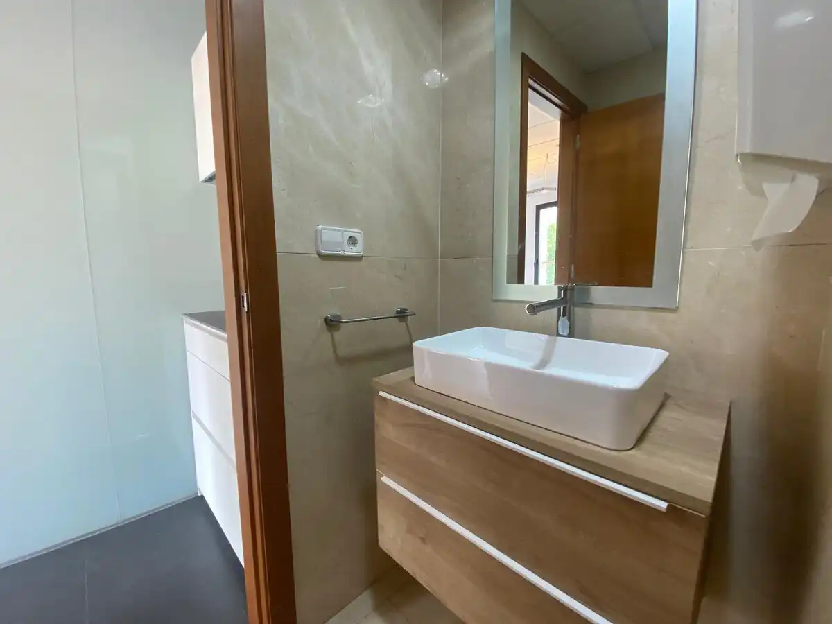 Baño de Oficina de alquiler en Dénia