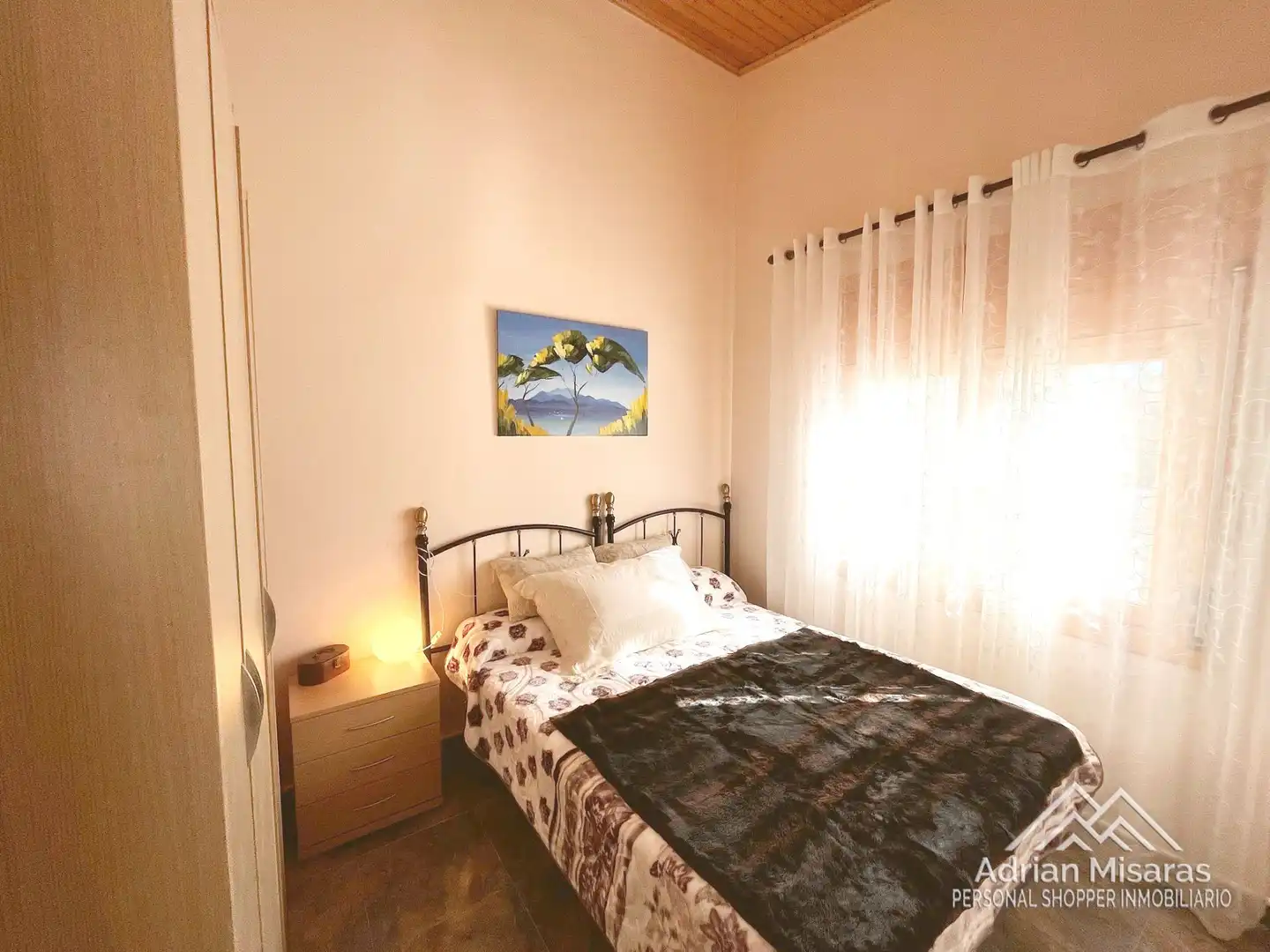 Schlafzimmer von Einfamilien-Reihenhaus zum Verkauf in Deltebre mit Klimaanlage, Heizung und Privatgarten