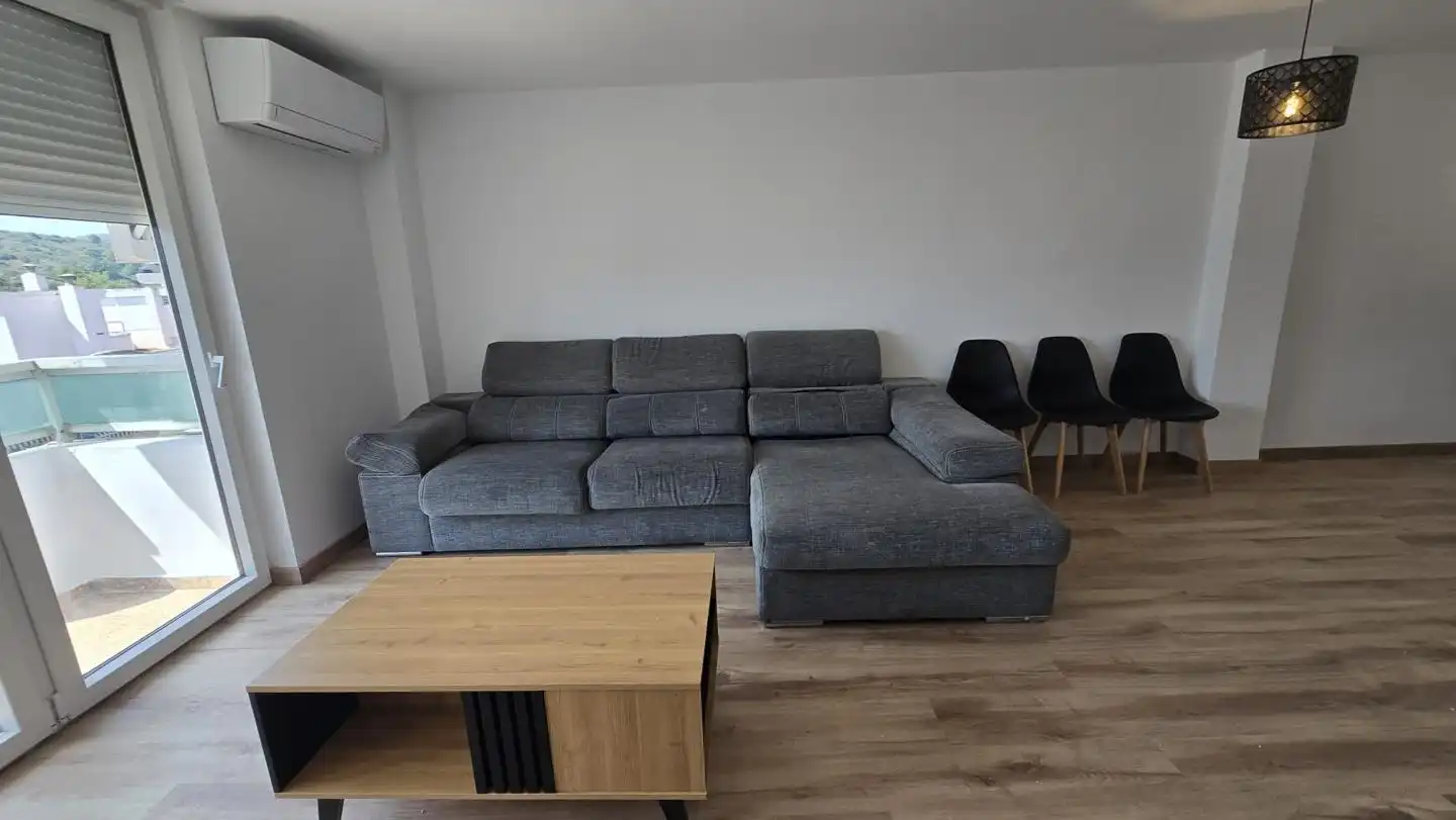 Wohnzimmer von Wohnung zur Miete in Gandia mit Klimaanlage, Terrasse und Möbliert