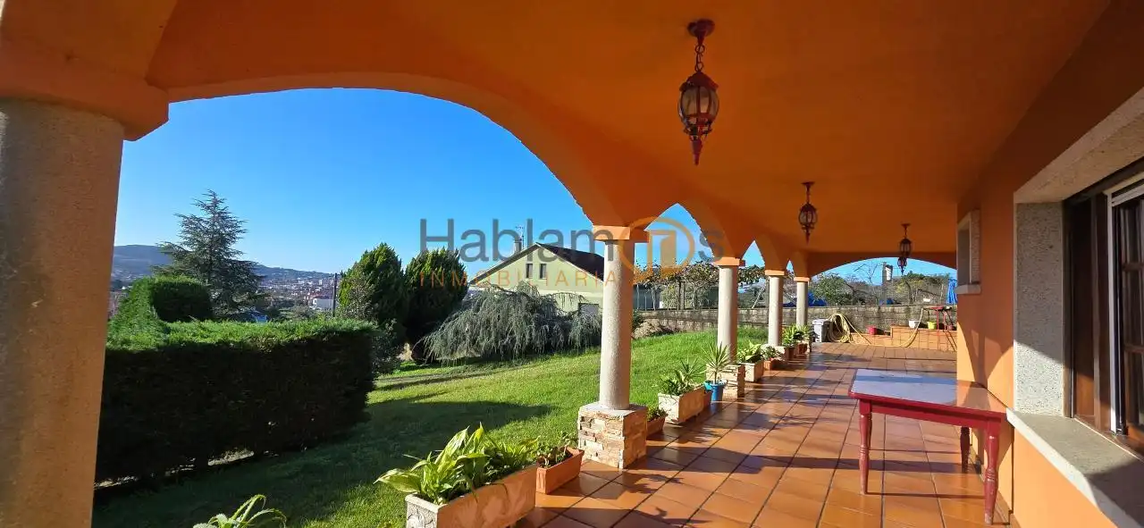 Jardí de Casa o xalet en venda en Vilagarcía de Arousa amb Calefacció, Jardí privat i Terrassa