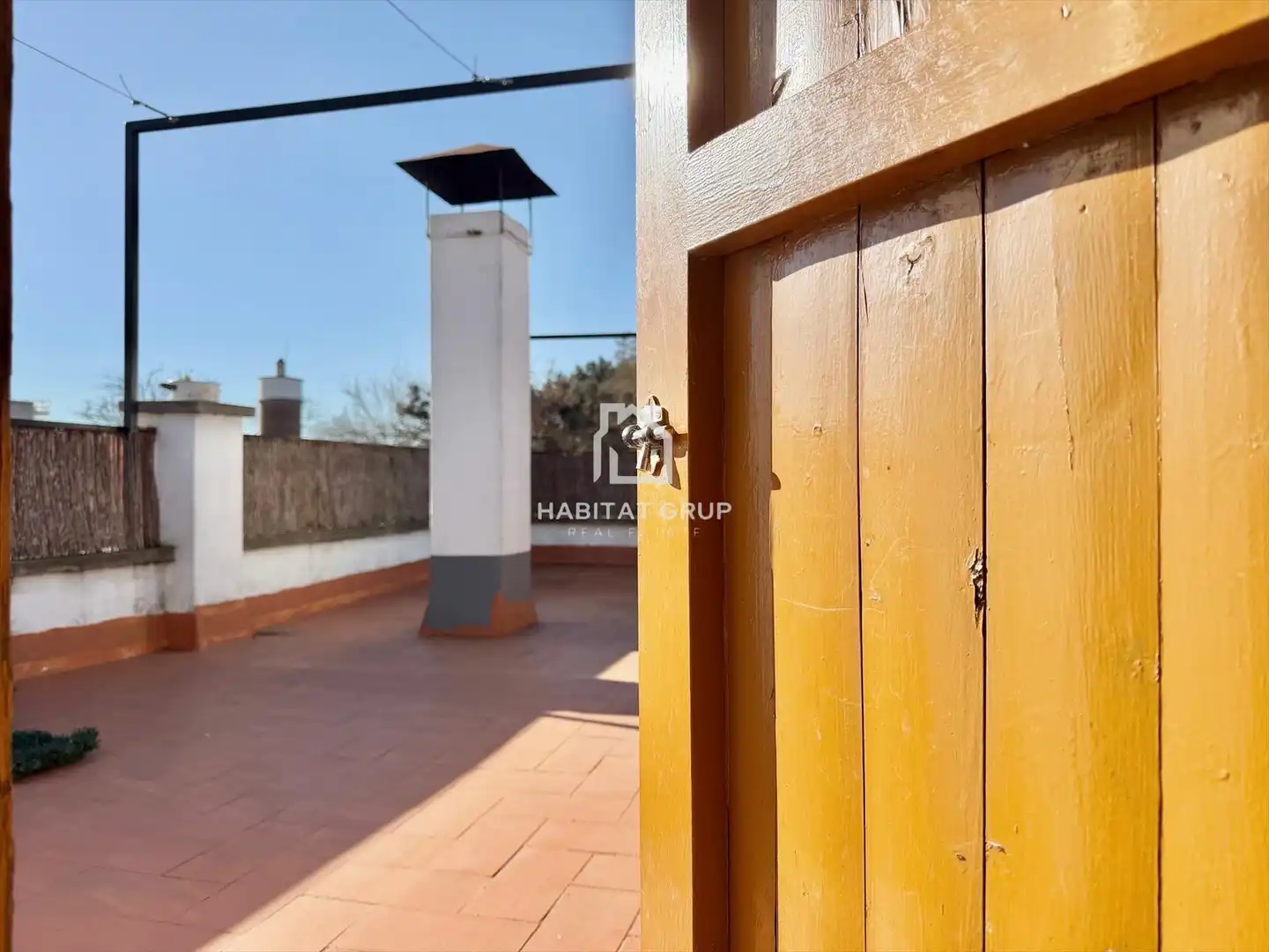 Vista exterior de Casa adosada en venta en Girona con Calefacción, Jardín privado y Terraza