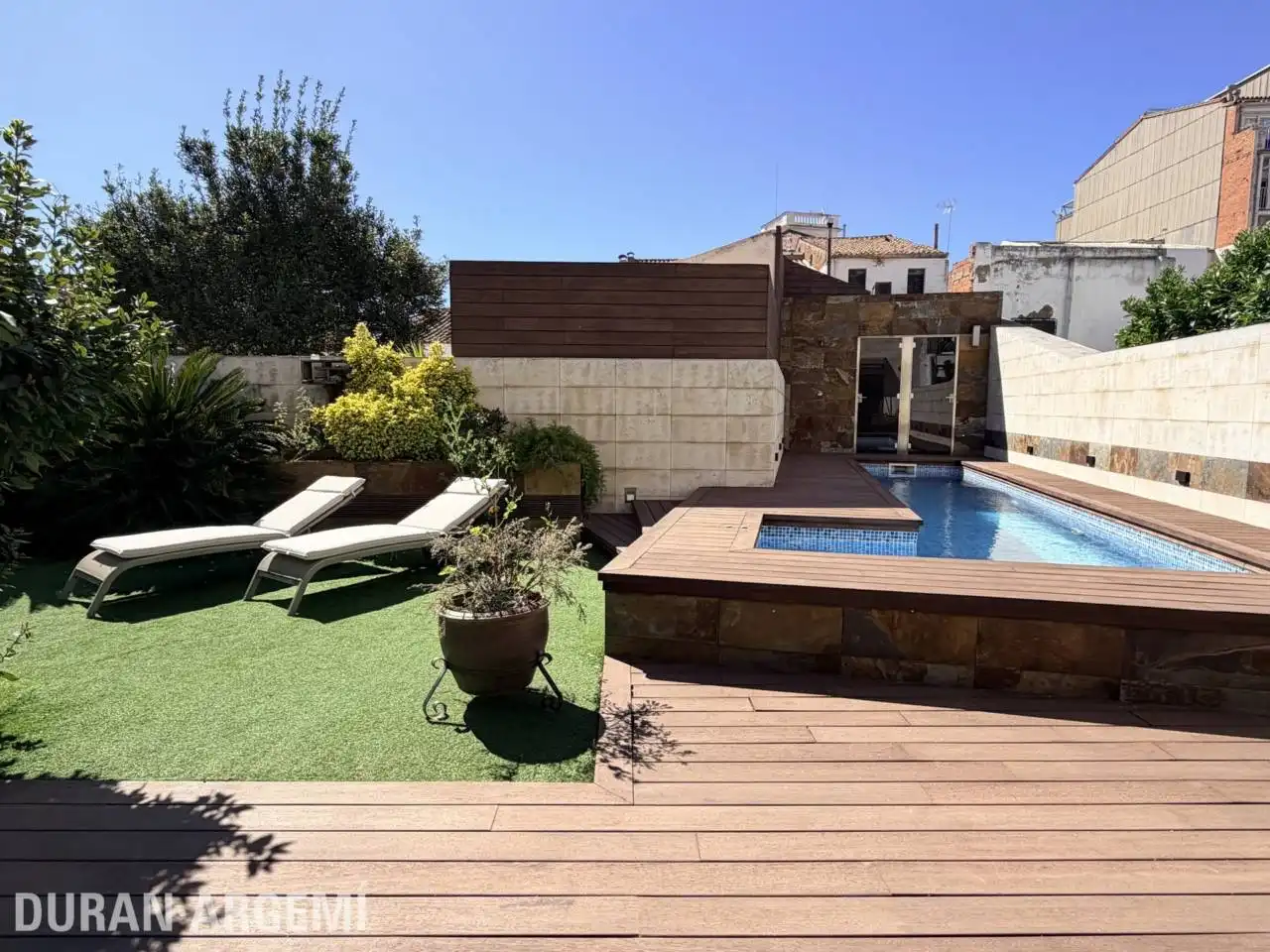 Terrassa de Casa o xalet en venda en Terrassa amb Aire condicionat, Calefacció i Jardí privat
