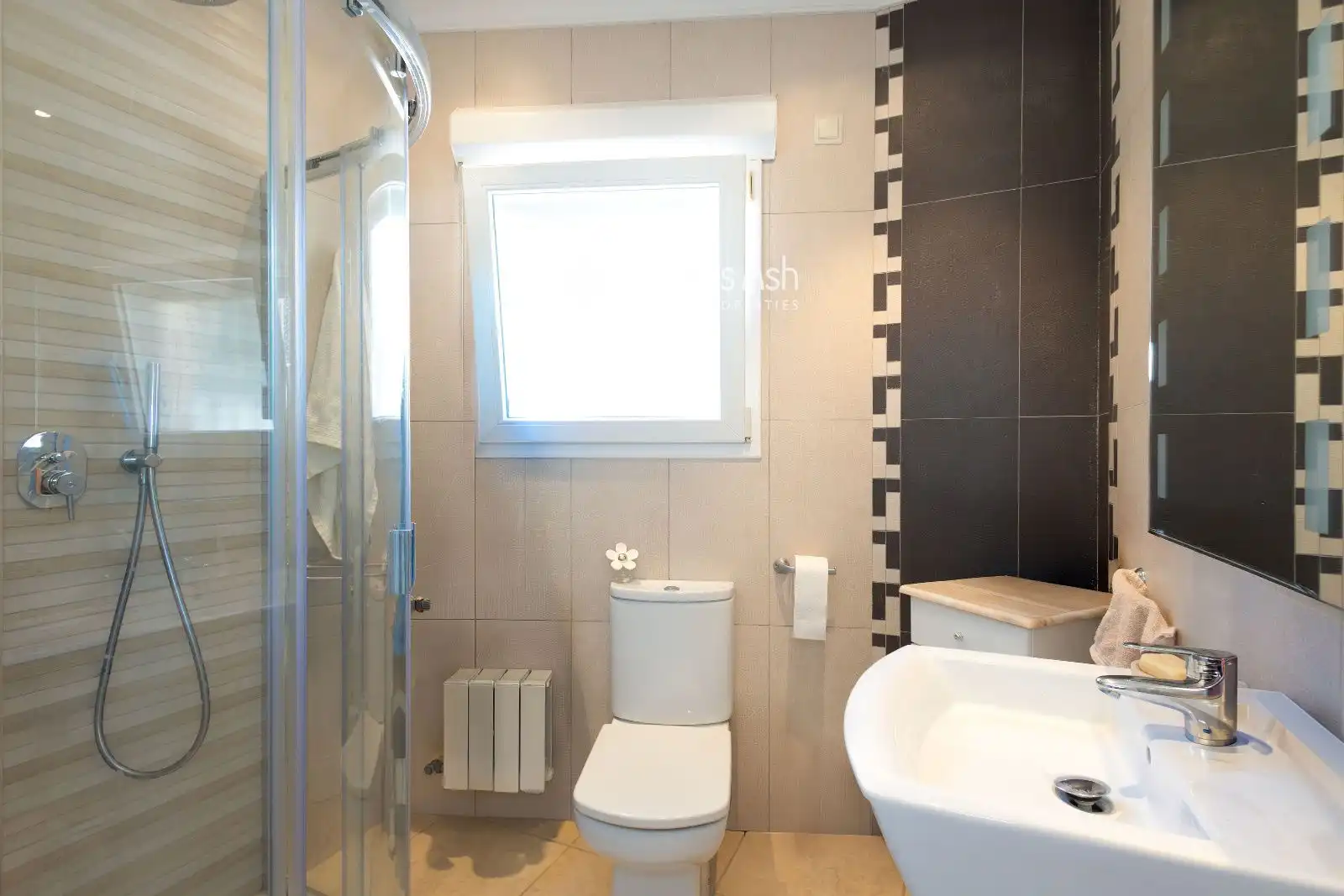 Bathroom of Houses for sale in Jávea / Xàbia  with Air Conditioner, Heating and Terrace