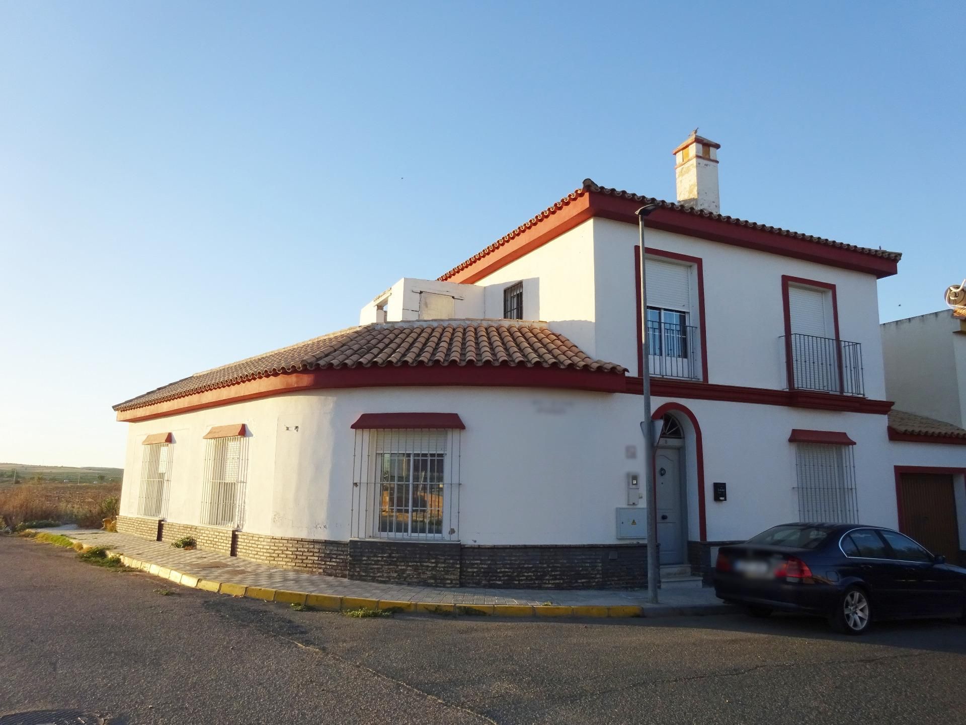 Vista exterior de Casa adosada en venda en Huévar del Aljarafe amb Terrassa