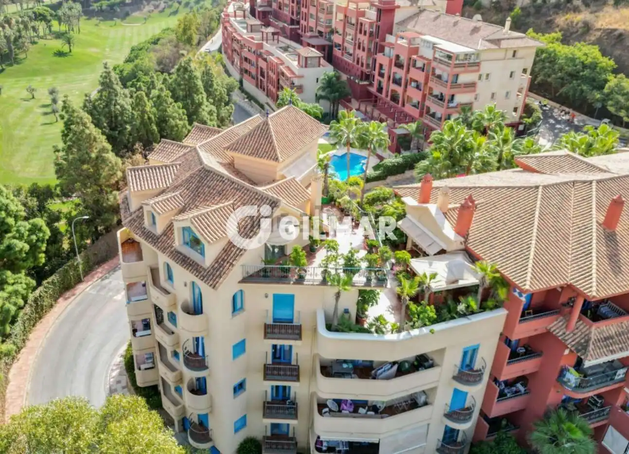 Dúplex amb terrassa en venda a Torrequebrada