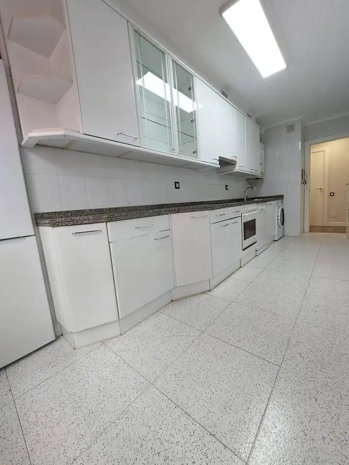 Piso con ascensor en alquiler en Este, imagen 4