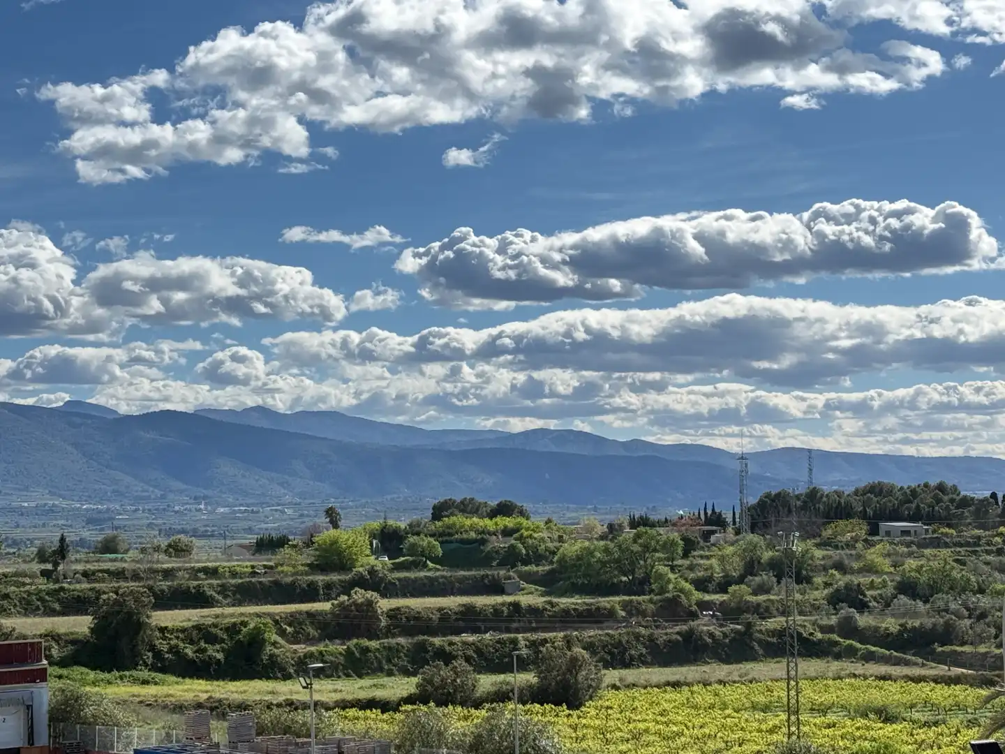 Außenansicht von Einfamilien-Reihenhaus zum Verkauf in La Pobla del Duc mit Klimaanlage, Heizung und Terrasse