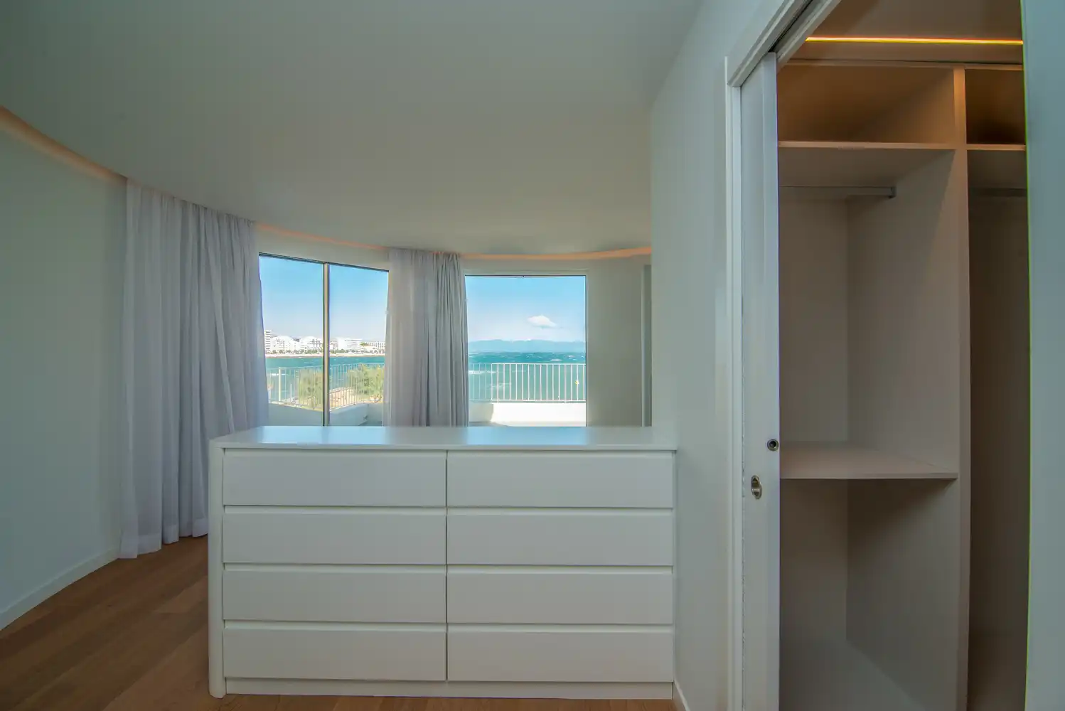 Habitación de Casa o chalet en venta en L'Escala con Aire acondicionado, Calefacción y Jardín privado