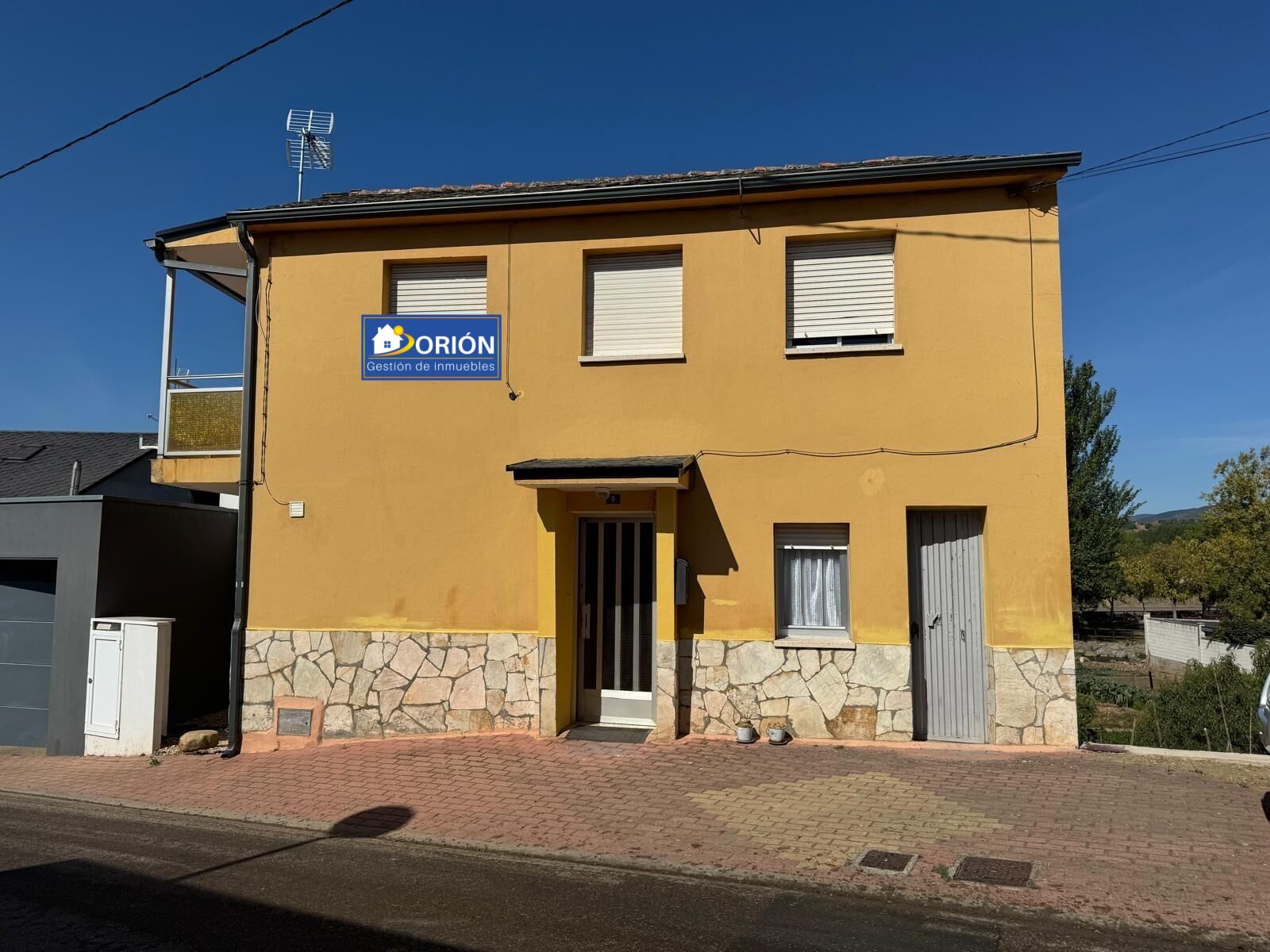 Vista exterior de Casa o xalet en venda en Carracedelo