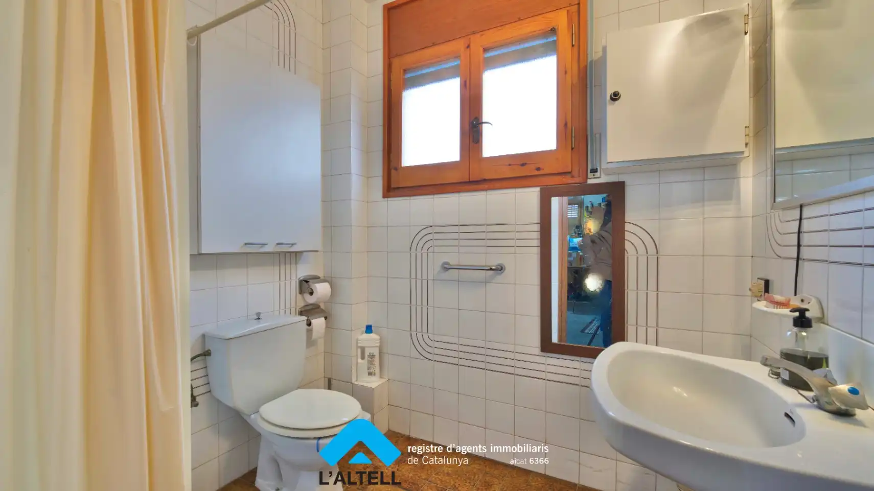 Badezimmer von Haus oder Chalet zum Verkauf in L'Ametlla del Vallès mit Heizung, Privatgarten und Terrasse