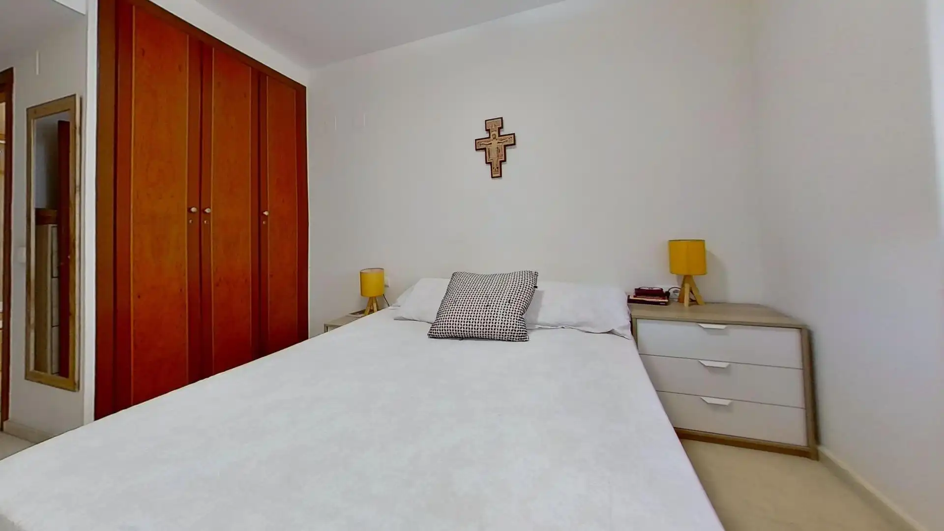 Schlafzimmer von Wohnung zum Verkauf in Valencia mit Klimaanlage, Privatgarten und Terrasse