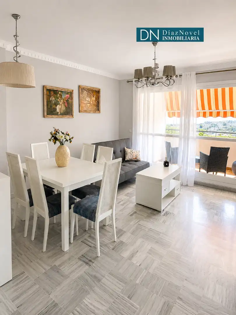 Comedor de Piso de alquiler en Rincón de la Victoria con Aire acondicionado, Terraza y Amueblado
