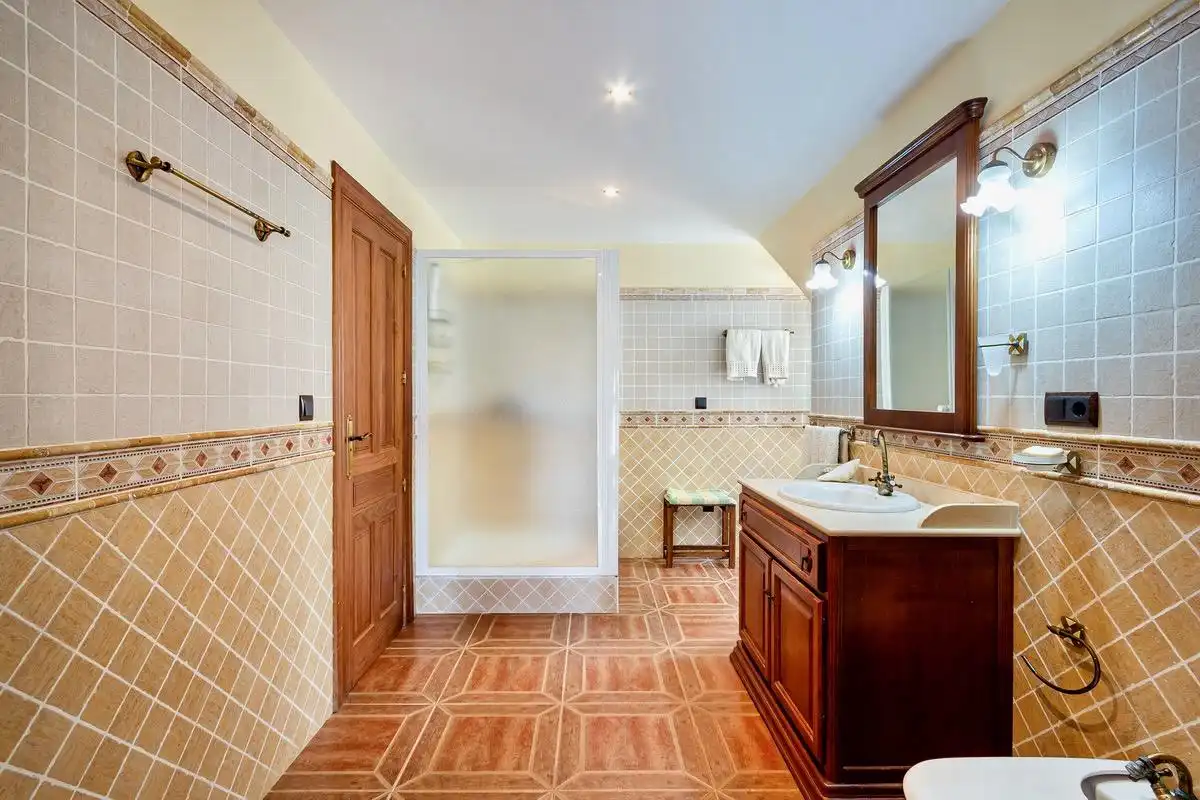 Bathroom of Houses for sale in Almuñécar  with Private garden, Terrace and Swimming Pool