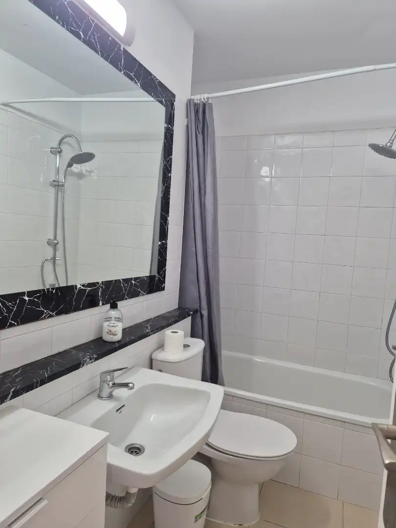 Bany de Apartament en venda en Arona amb Terrassa, Moblat i Forn