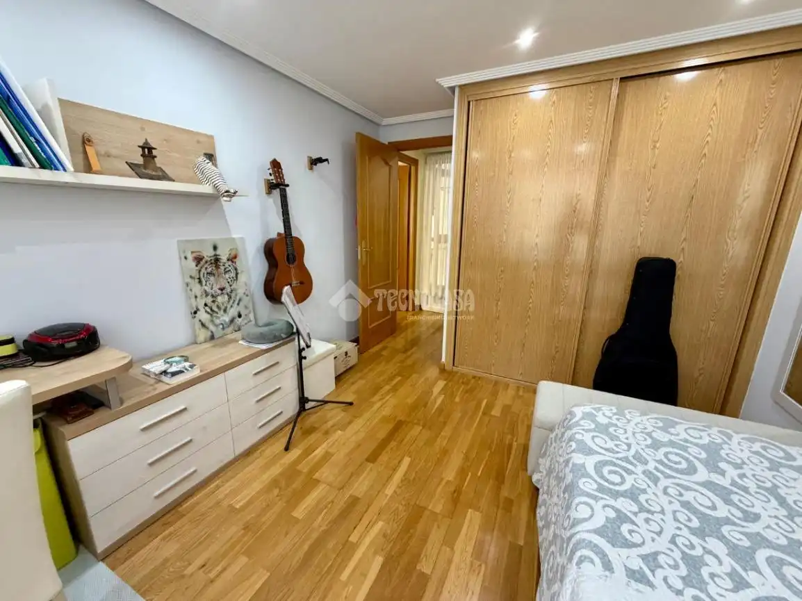 Bedroom of Flat for sale in León Capital 