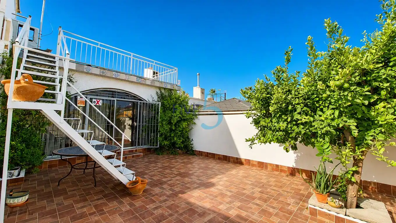 Casa amb terrassa en venda a Orihuela Costa