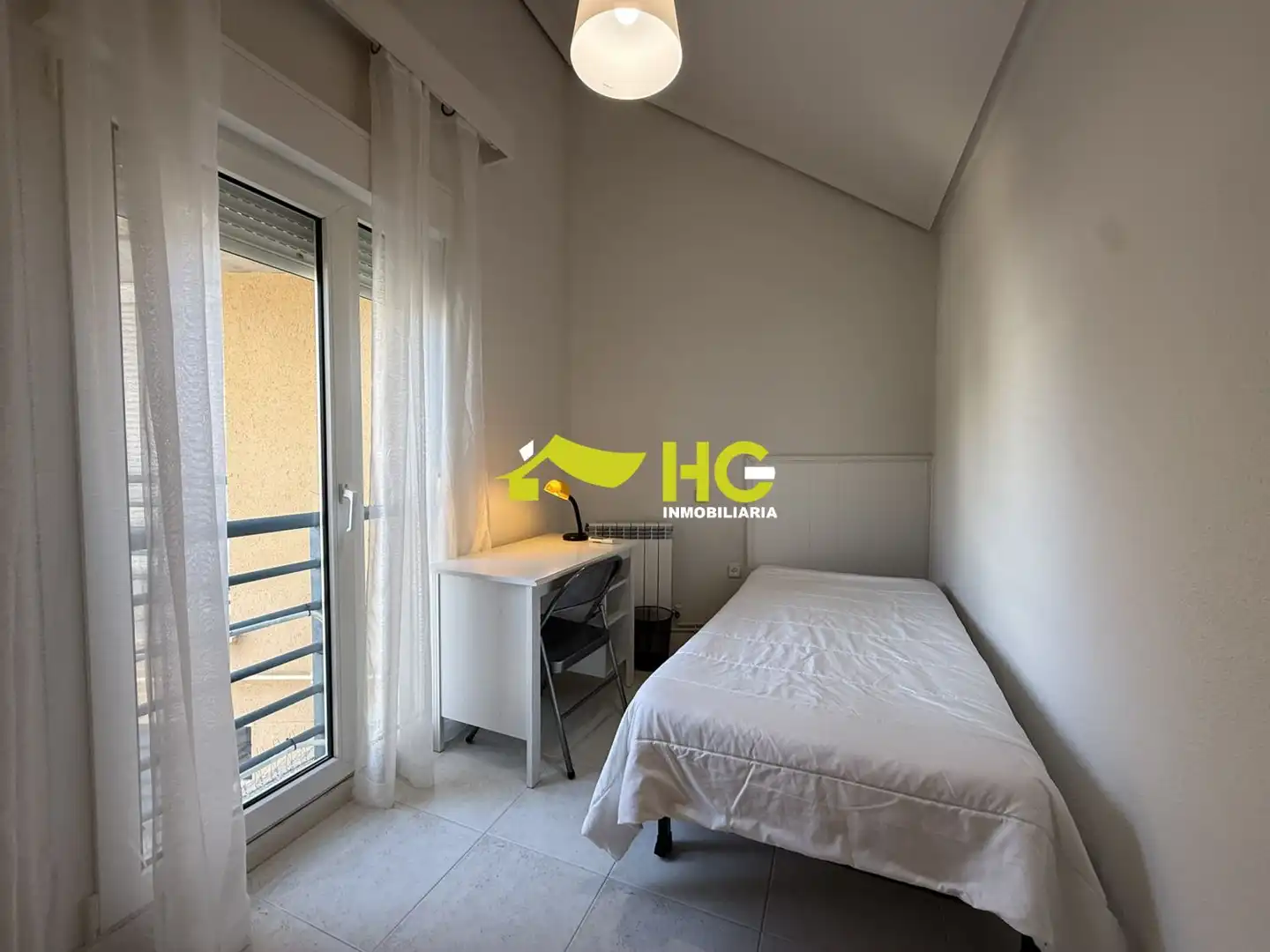 Habitación de Dúplex de alquiler en Villaviciosa de Odón con Aire acondicionado, Calefacción y Terraza