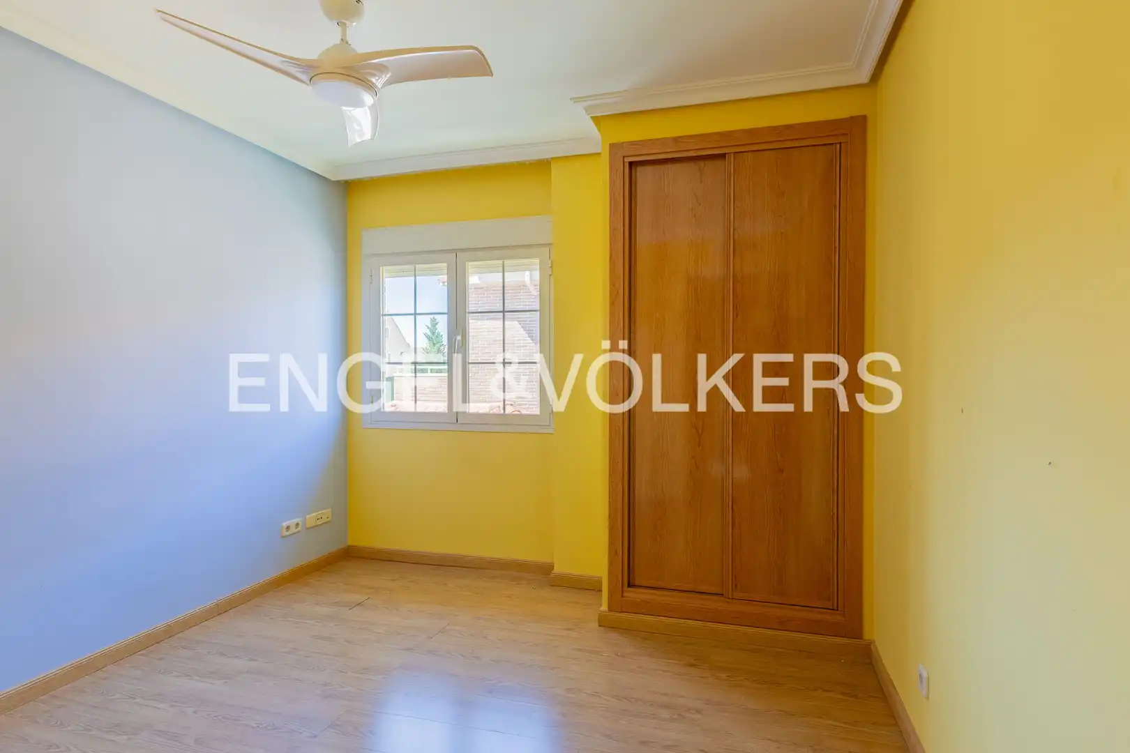 Bedroom of Houses for sale in Villanueva de la Cañada  with Air Conditioner, Heating and Private garden