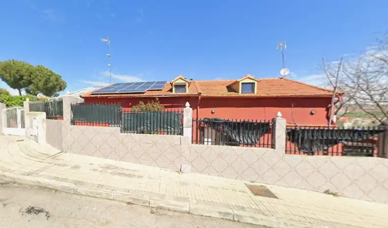 Chalet con jardín en venta en Calle del Verderón, imagen 2