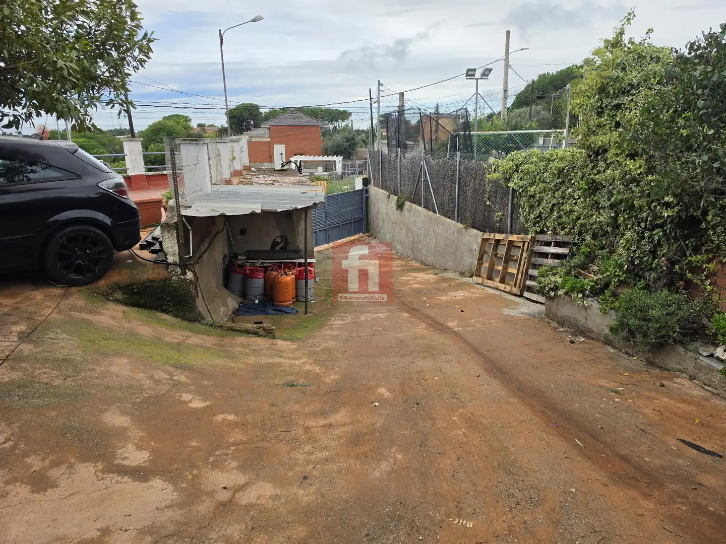 Exterior view of Houses for sale in Ponent