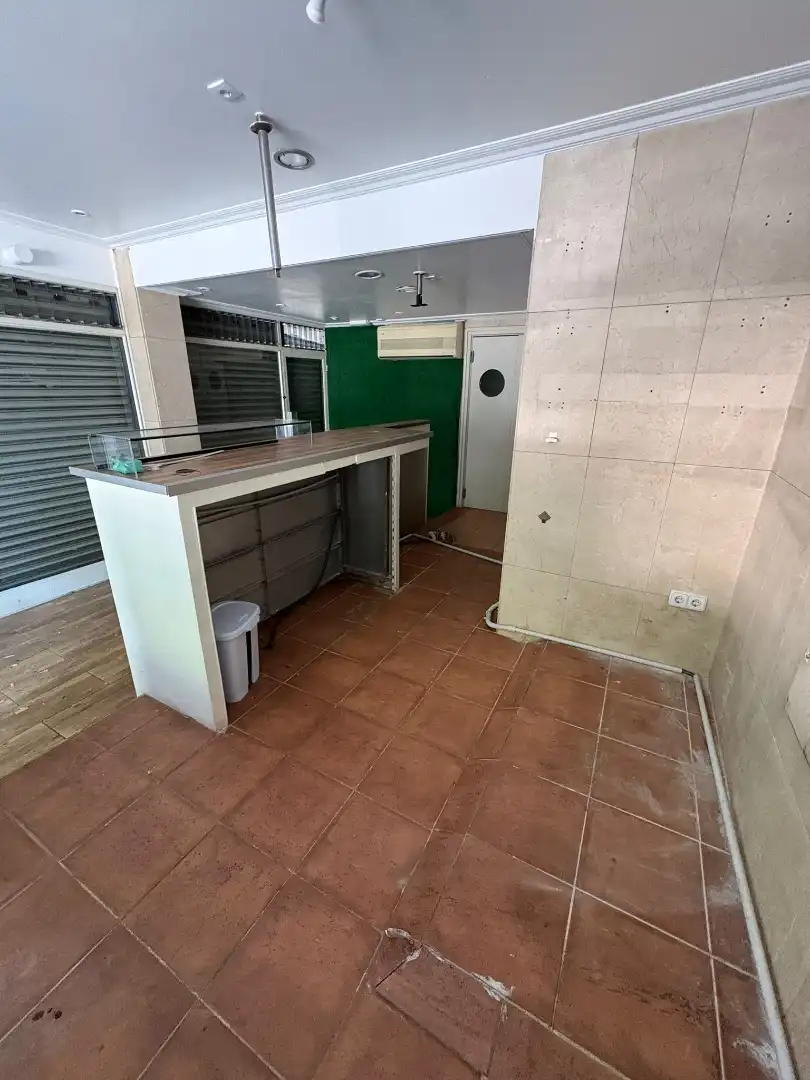 Commercial properties for rent in Girona  with Air Conditioner, Heating and Parquet flooring