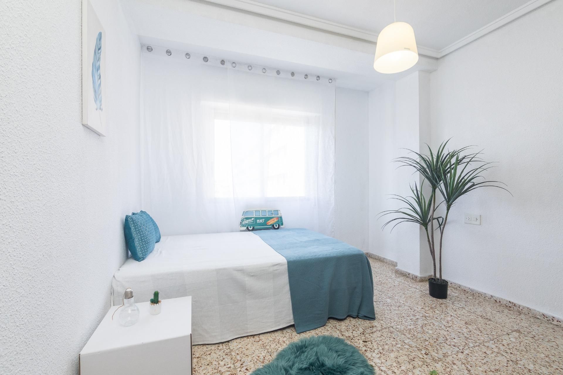 Bedroom of Flat for sale in Elche / Elx  with Air Conditioner and Balcony