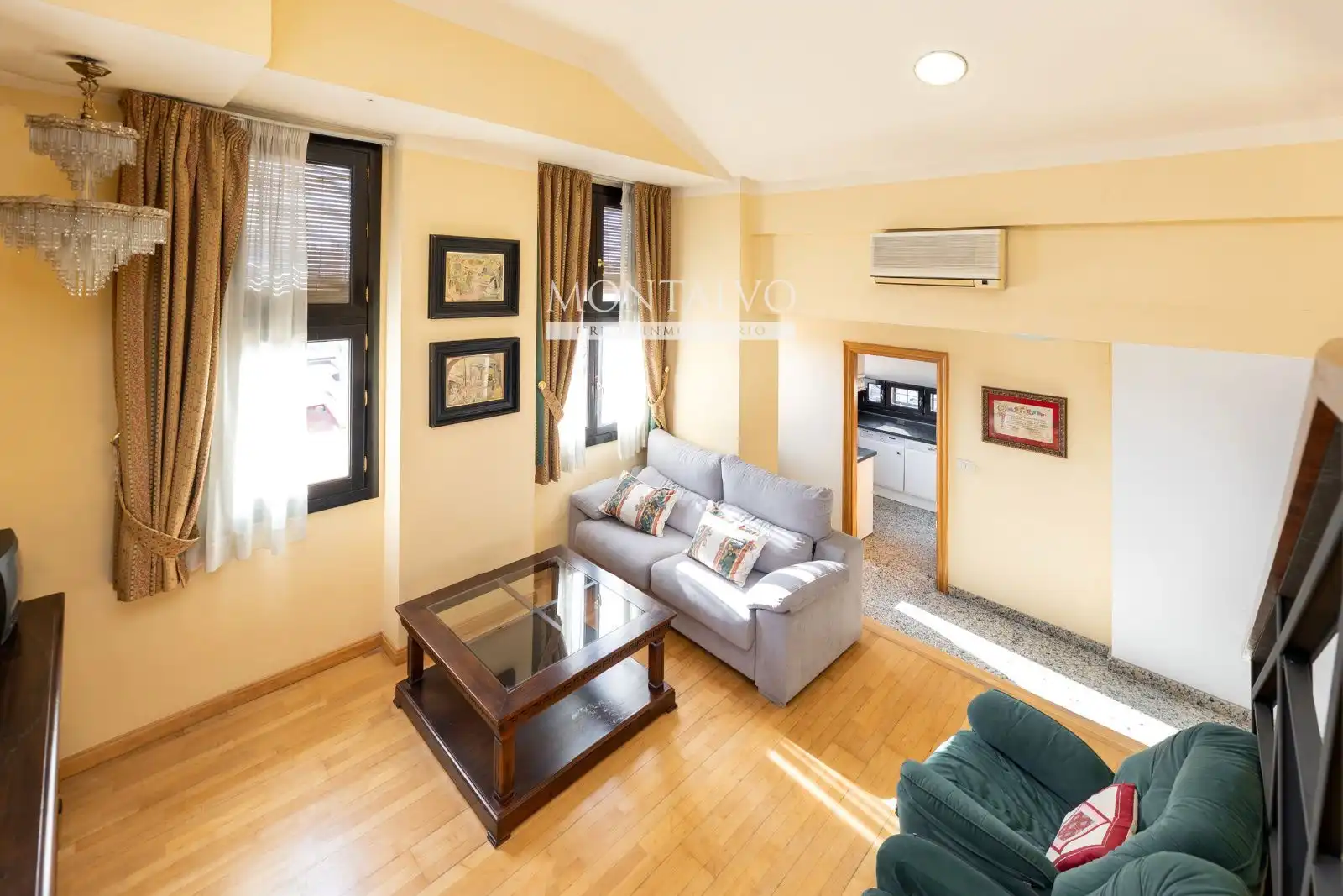 Sala de estar de Ático en venta en Granada con Aire acondicionado y Terraza