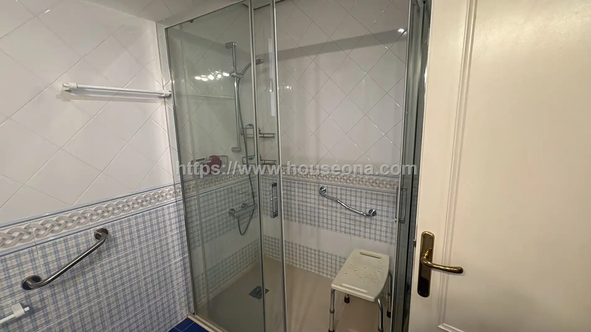 Badezimmer von Wohnung zum Verkauf in Bilbao  mit Heizung