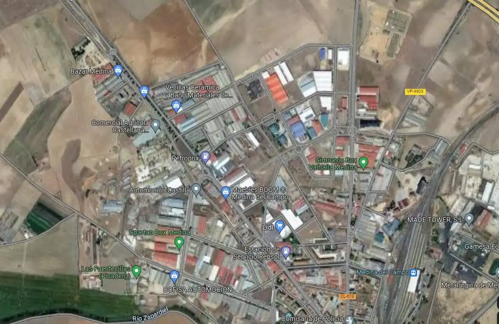 Vista exterior de Nau industrial en venda en Medina del Campo