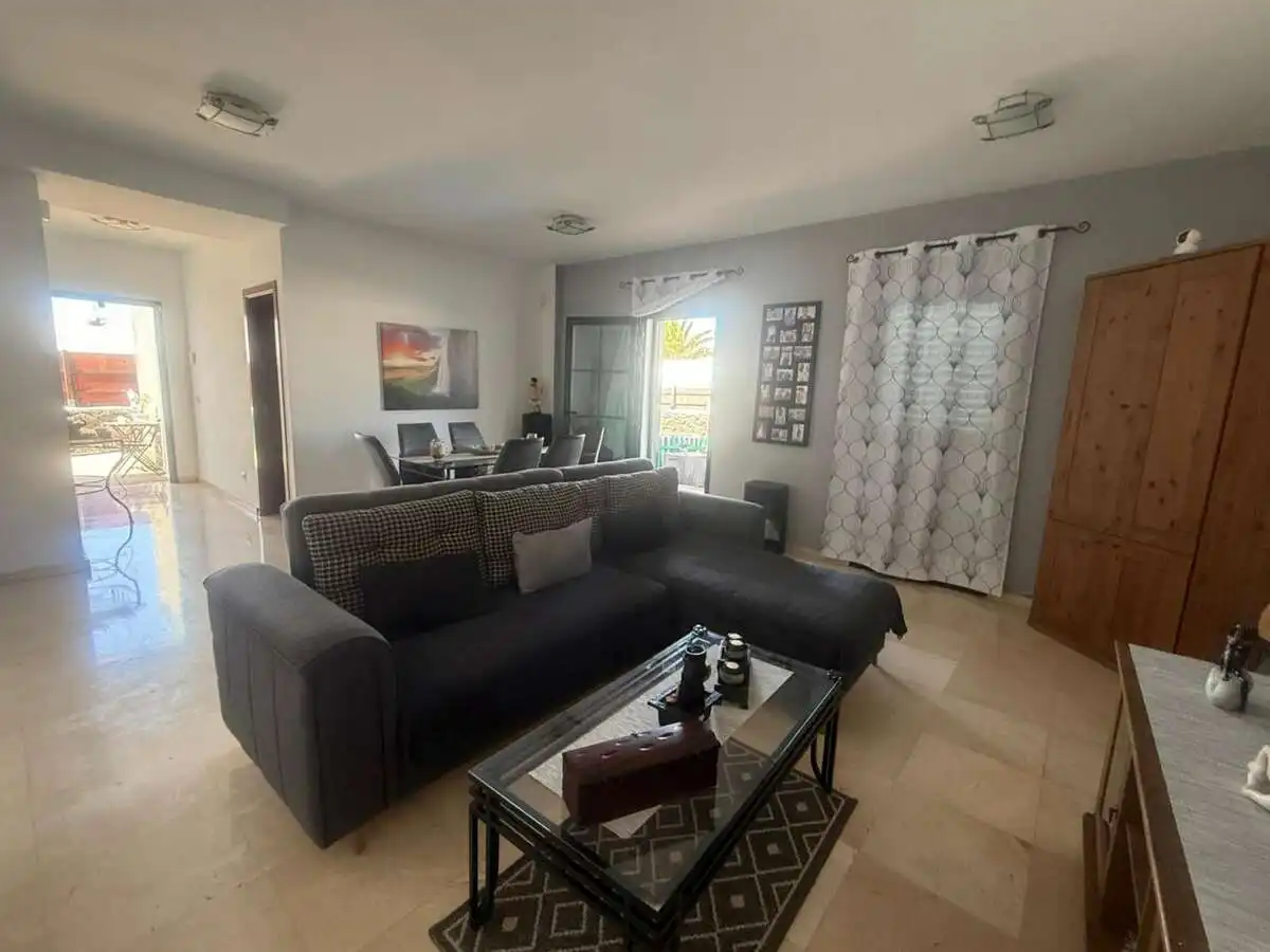 Sala d'estar de Casa o xalet en venda en Teguise amb Jardí privat, Terrassa i Forn
