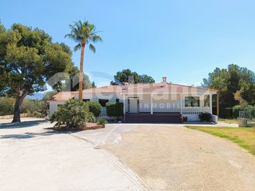 Maison avec piscine à vendre à Partida Pla Maus