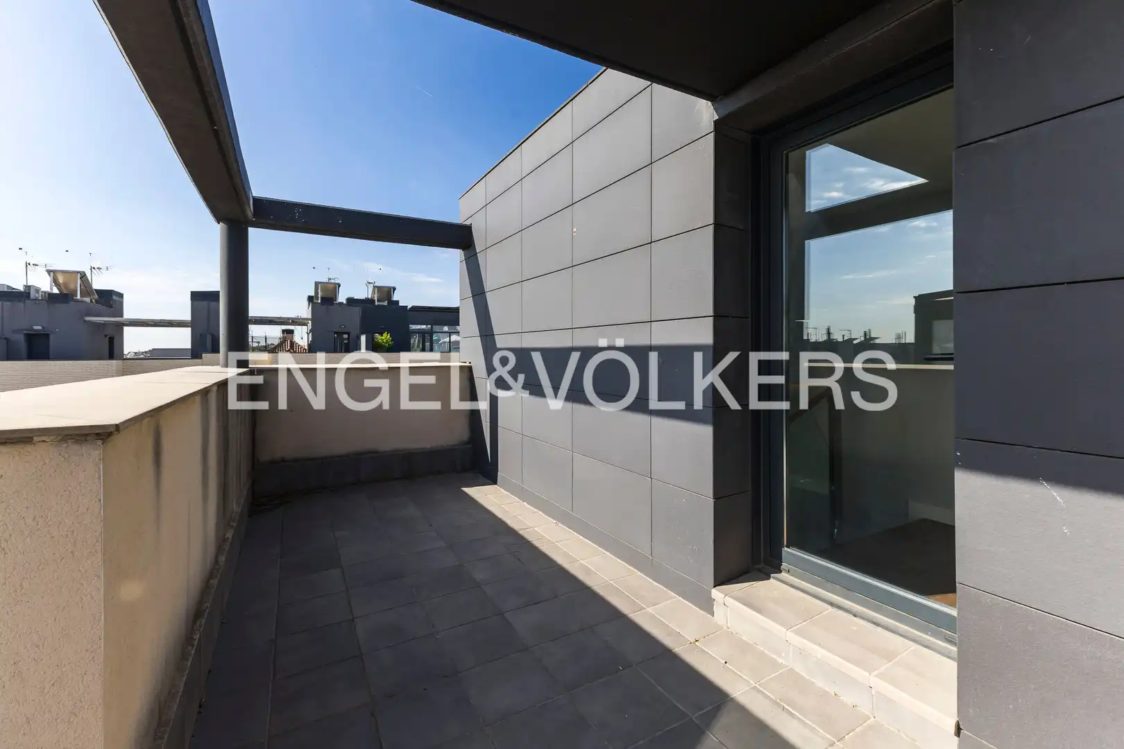 Terrace of Detached homes for rent in Madrid  with Air Conditioner, Heating and Private garden