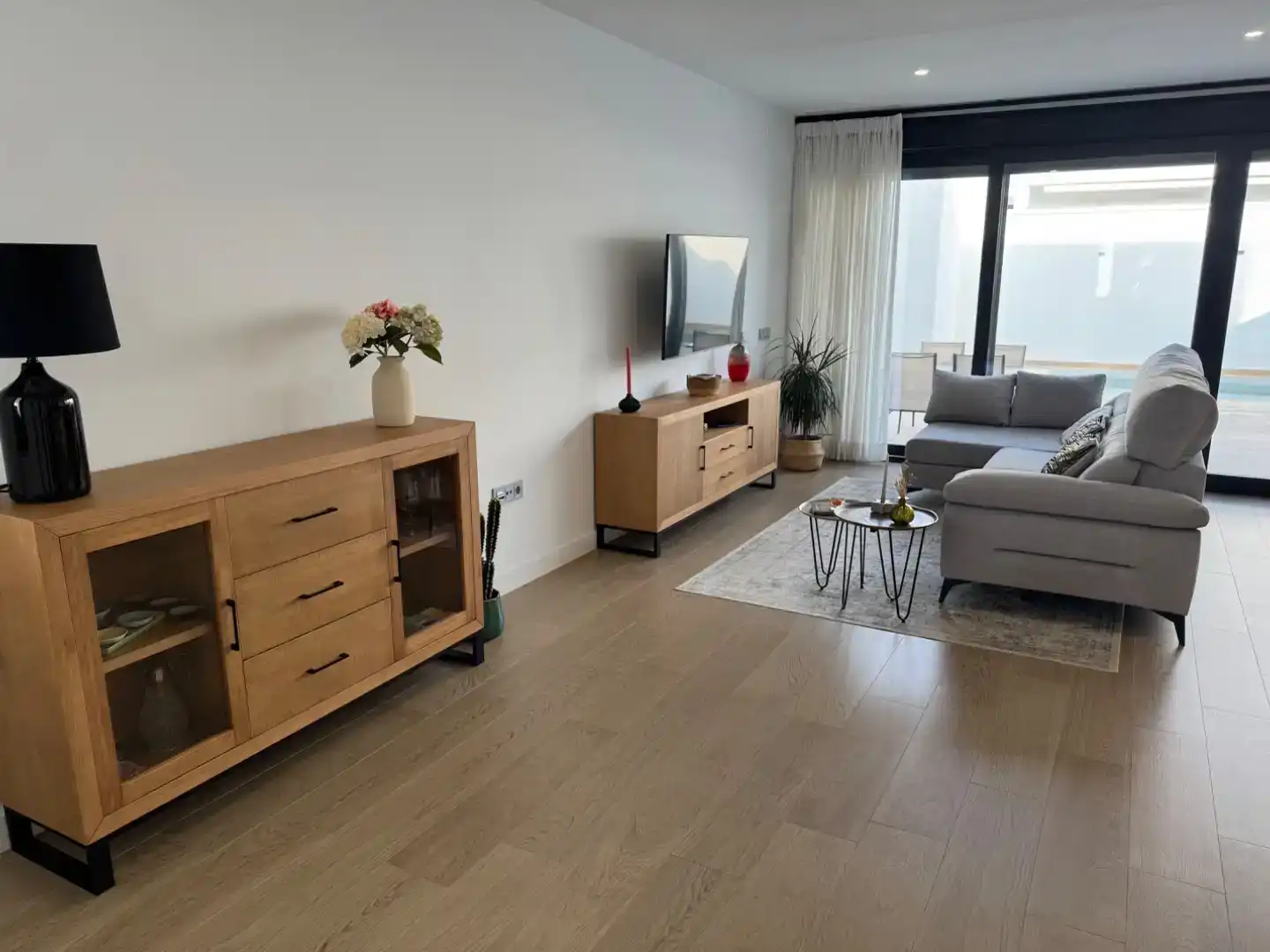 Sala de estar de Piso en venta en Dos Hermanas con Aire acondicionado, Piscina y Balcón