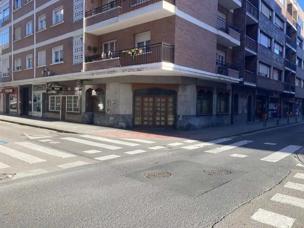 Locale commerciale in vendita a Gobela Kalea