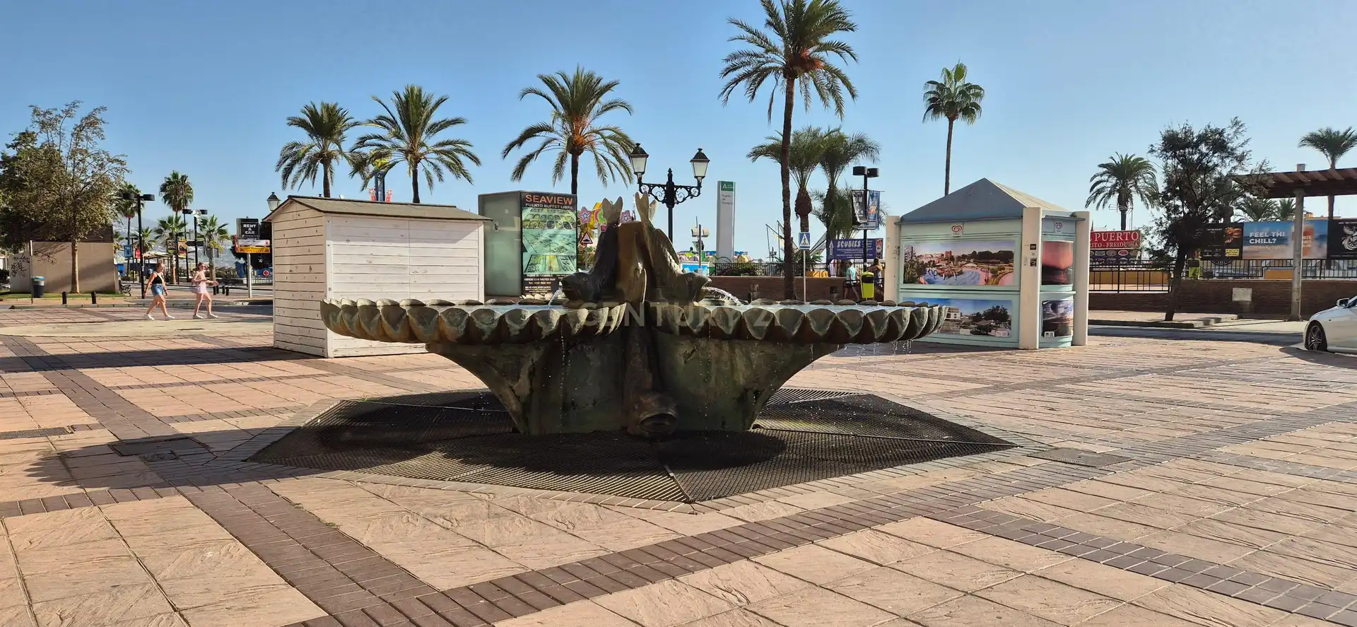 Vista exterior de Local en traspaso en Fuengirola con Aire acondicionado y Alarma