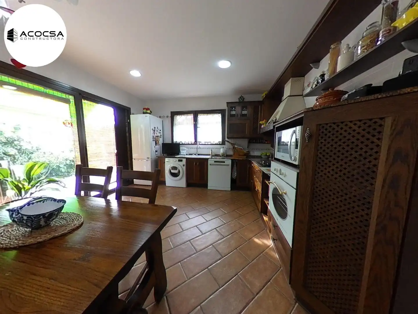 Küche von Haus oder Chalet zum Verkauf in Sant Andreu de la Barca mit Privatgarten, Terrasse und Abstellraum