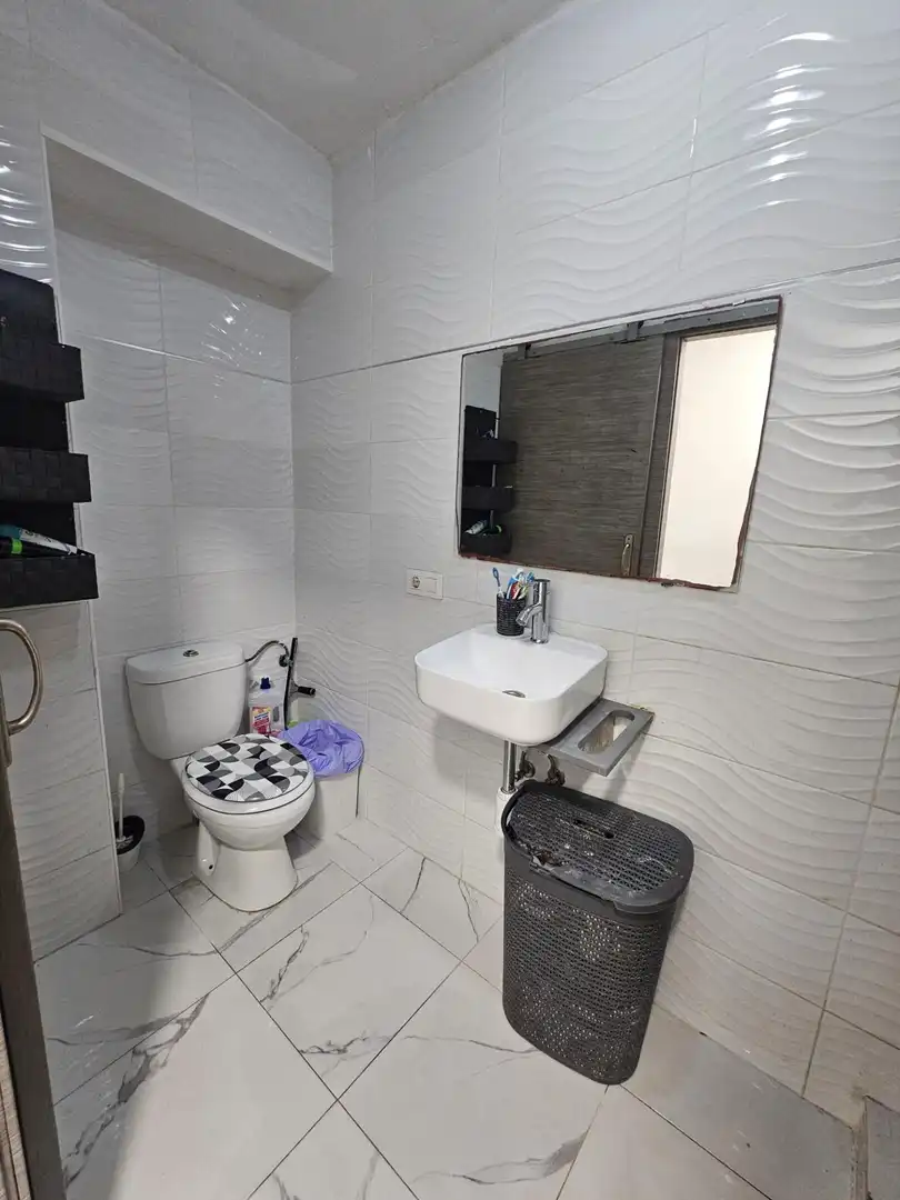 Baño de Piso en venta en Valencia con Aire acondicionado, Amueblado y Balcón