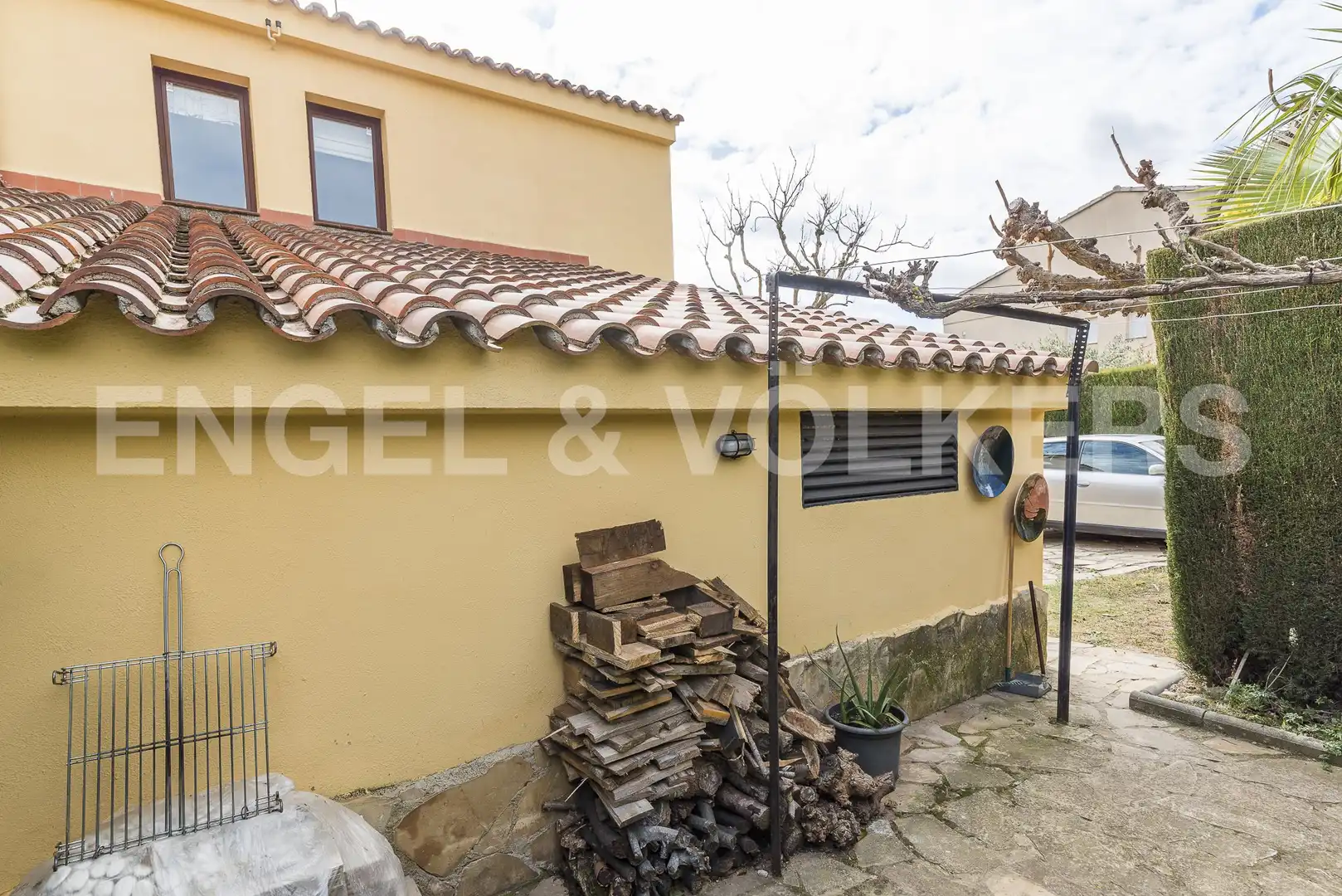 Vista exterior de Casa o xalet en venda en Pacs del Penedès amb Calefacció, Jardí privat i Parquet