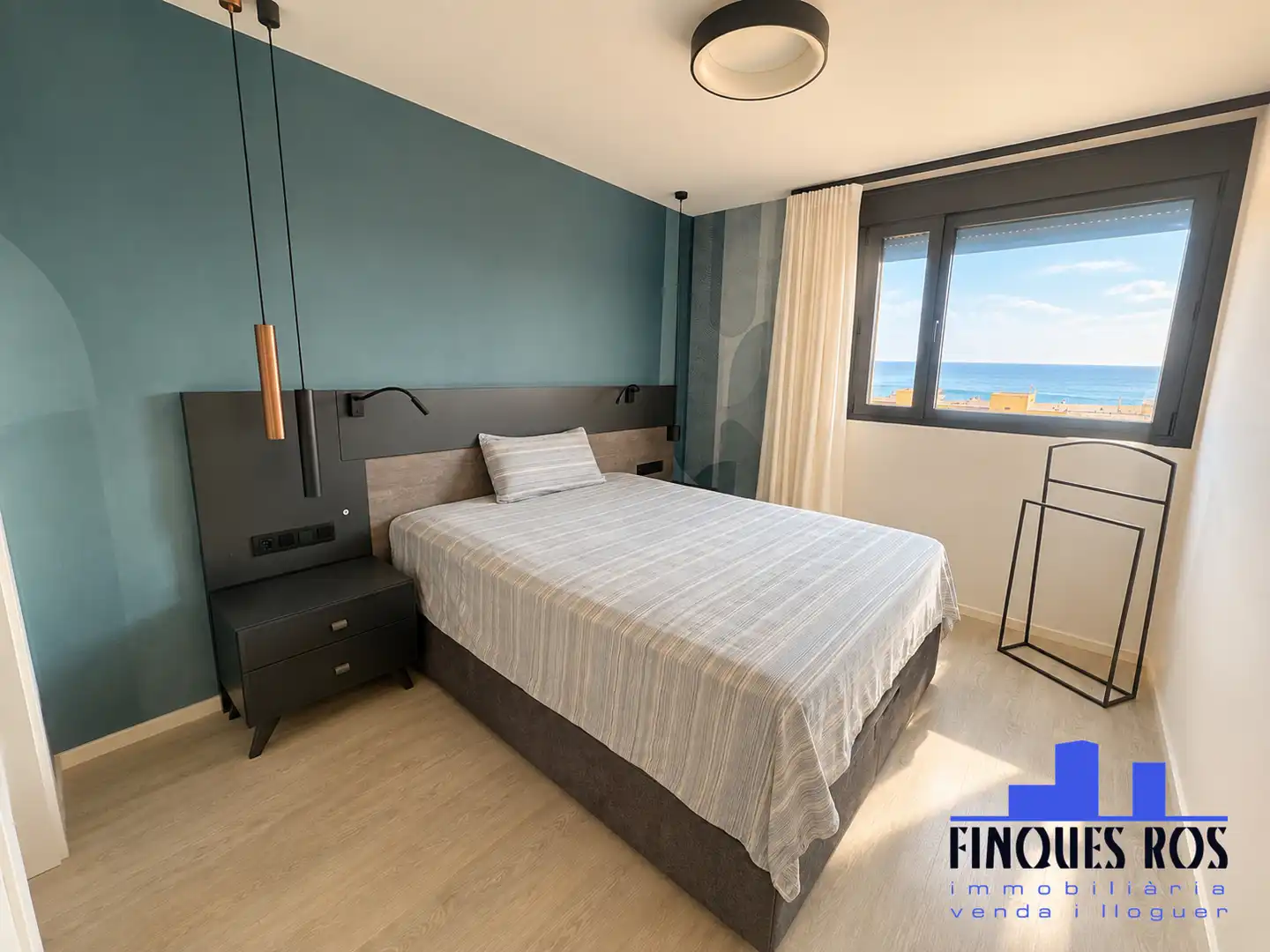 Bedroom of Flat for sale in Casco Urbano