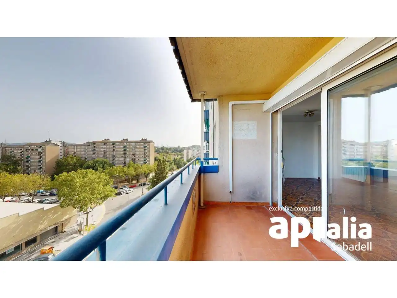 Piso con terraza en venta en Avenida Costa Brava 16, imagen 2
