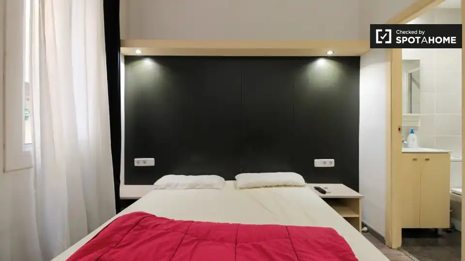 Flat with terrace to rent in Ciutat Vella, imagen 14