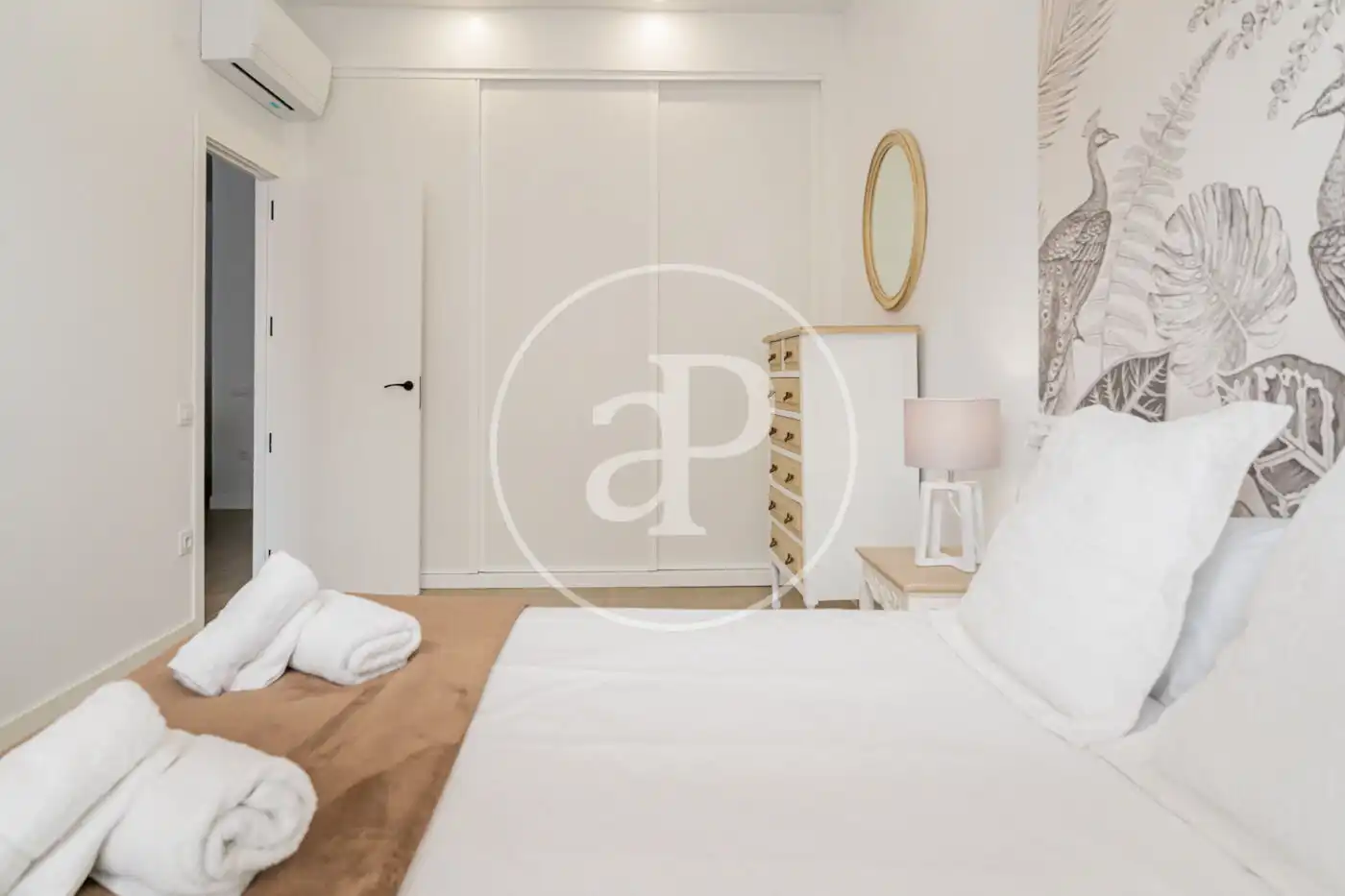 Bedroom of Flat for rent in Madrid  with Air Conditioner, Heating and Furnished