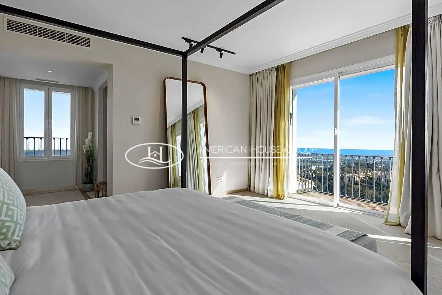 Habitación de Dúplex en venta en Benahavís con Aire acondicionado y Terraza
