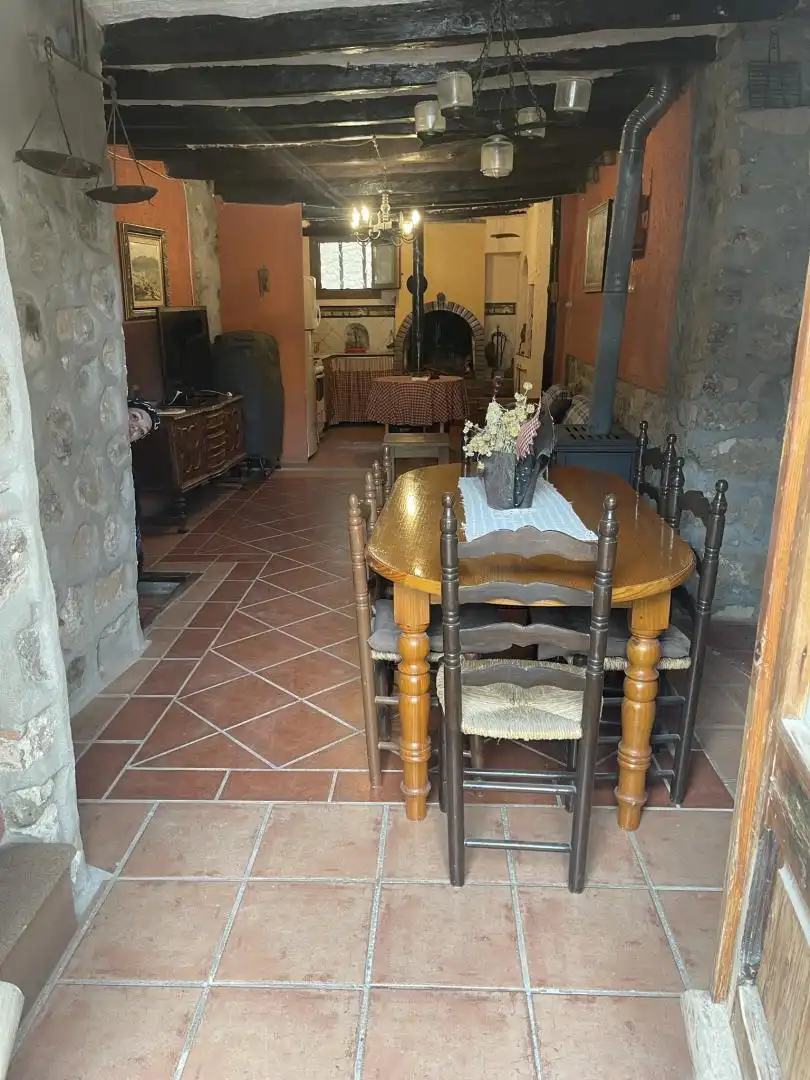 Comedor de Casa adosada en venta en La Baronia de Rialb con Amueblado, Horno y Microondas