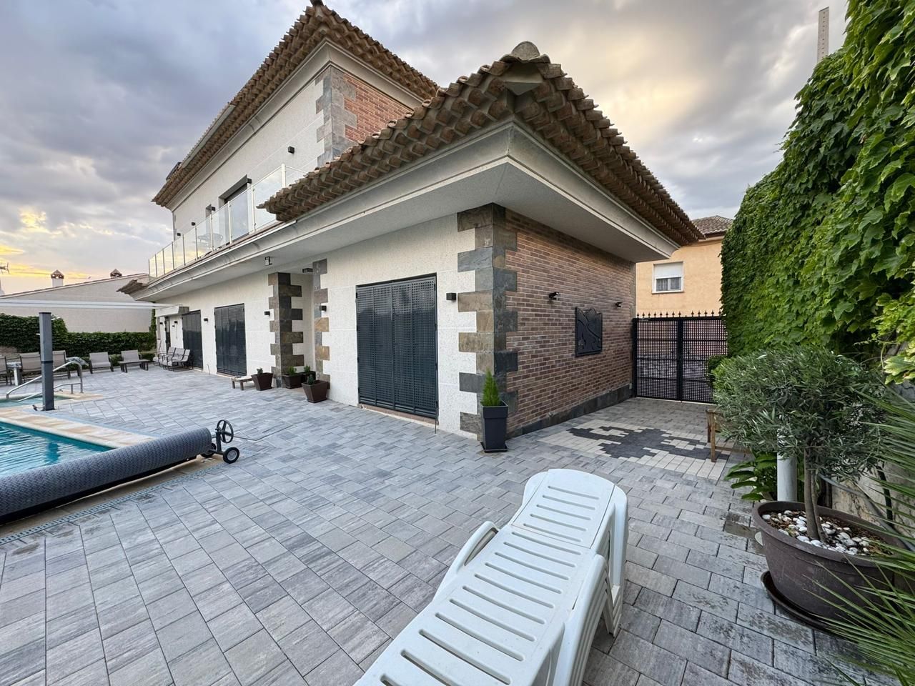 Vista exterior de Casa o chalet en venta en Hontecillas con Aire acondicionado, Jardín privado y Terraza